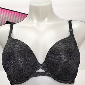 NWT VICTORIA SECRET perfect shape PUSHUP. BRA